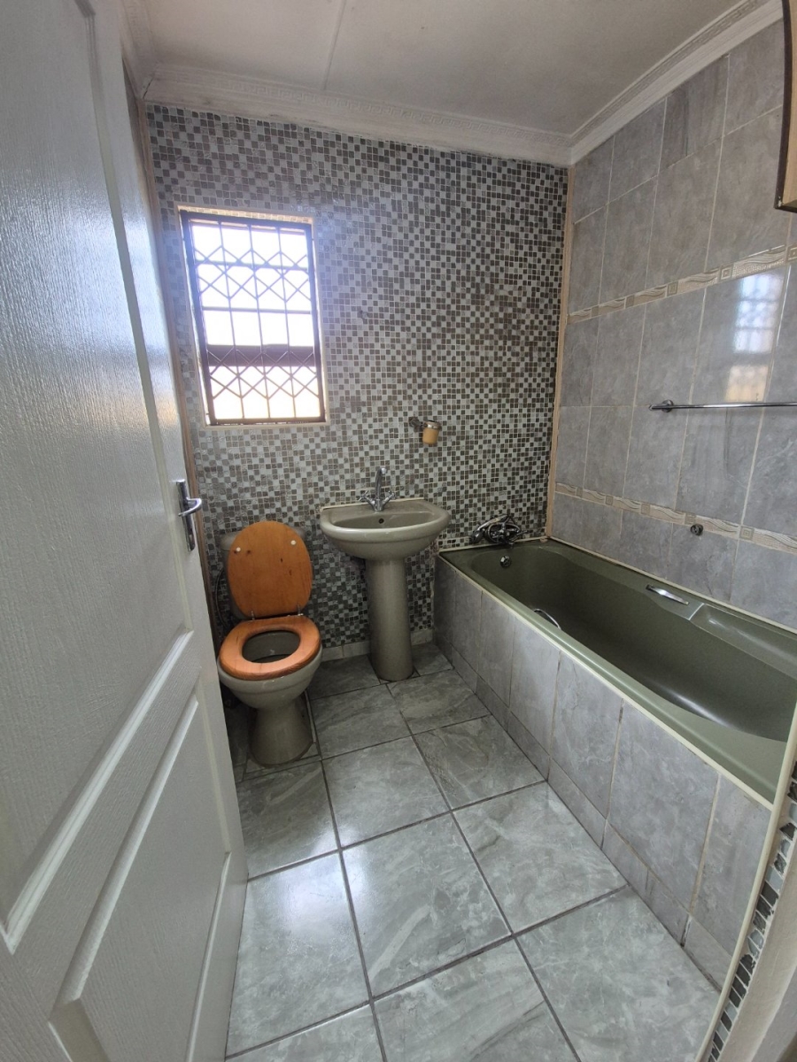 3 Bedroom Property for Sale in Kwazakhele Eastern Cape
